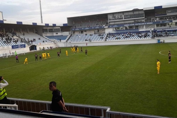 "Sabah" 2 futbolçusunu əvəzedicilərə göndərib