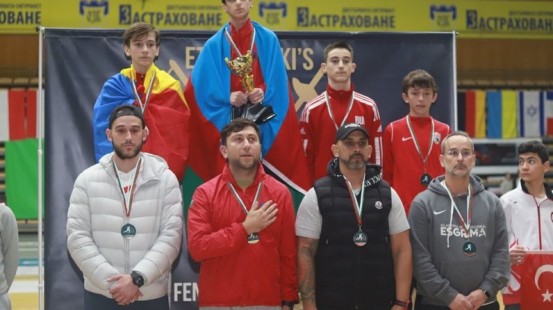 Abbas Hüseynovdan beynəlxalq turnirdə qızıl medal