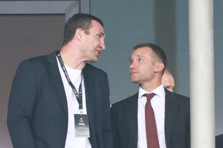 Andrey Şevçenko tarixin ən güclü futbolçusunun adını çəkib