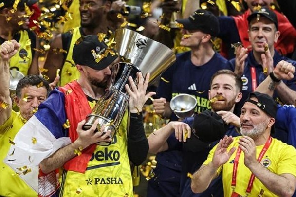 "Fənərbaxça" basketbolda Avropa Liqasının qalibi oldu
