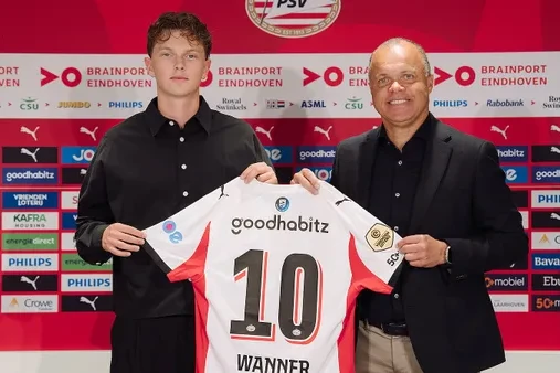 PSV “Bavariya”nın yarımmüdafiəçisini transfer edib