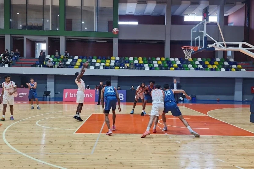 "Sumqayıt" Lənkərandan əlidolu dönür