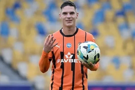 Ukrayna millisinin ən bahalı futbolçularından biri “Benfika” ilə müqavilə bağlayacaq