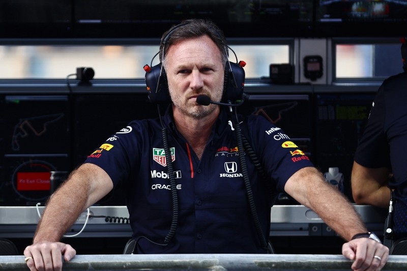 "Red Bull"un sahibi: "Onu telefonumda "qara siyahı"ya salmışam"