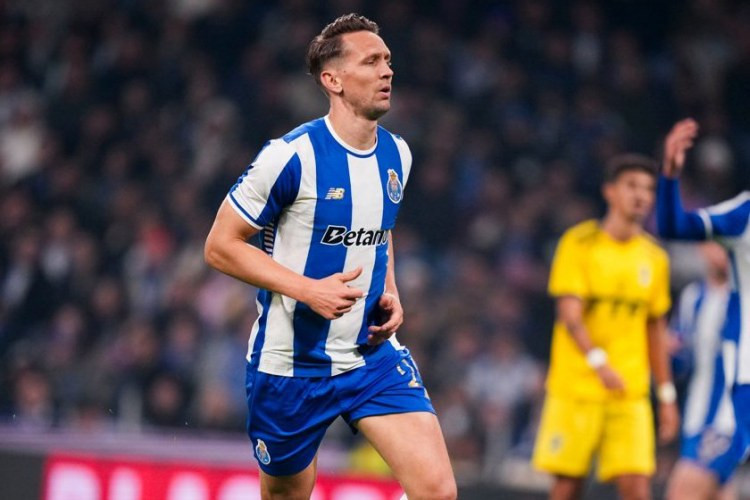 Niderland millisinin hücumçusu üçün mövsüm erkən başa çatdı