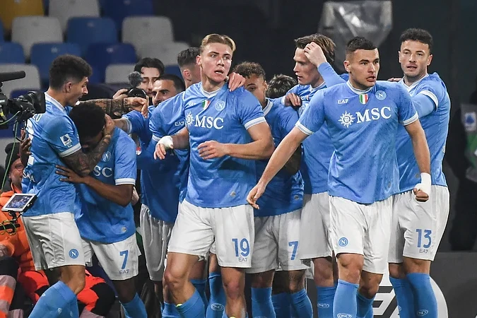 "Napoli" 38 ildən sonra bunu yenidən təkrarladı