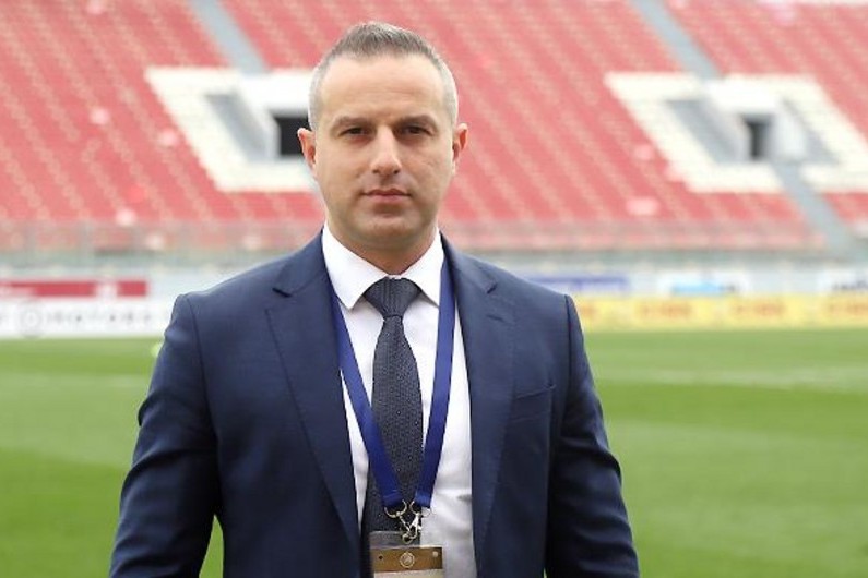 PFL-in icraçı direktoru Qazaxıstana gedir