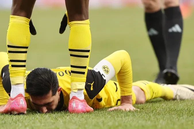 Trampın “sağ əli” stadiona gəldi, snayperlər hərəkətə keçdi
