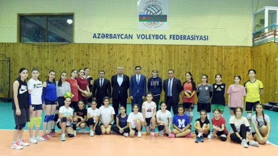 Fərid Qayıbov voleybol federasiyasının fəaliyyəti ilə tanış olub