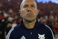 Brazliya klubu tanınmış portuqaliyalı məşqçi ilə yolları ayırdı