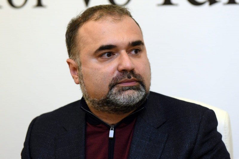 Mikayıl Cabbarov prezidentlikdən getdi - Sadıq Sadıqov yeni vəzifəyə seçildi