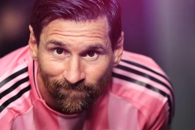 Messi ayın oyunçusu seçilməklə yeni rekorda imza atıb
