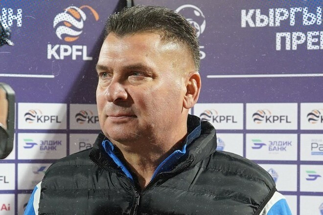 Baş məşqçi oyun zamanı söyüş söydü, klub onu postundan qovdu