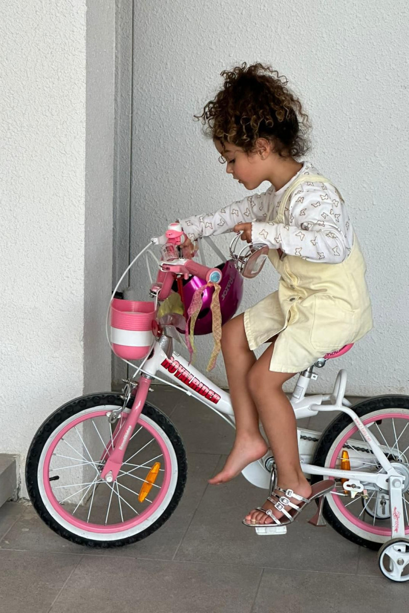 Kriştiano Ronaldo qızını təbrik etdi