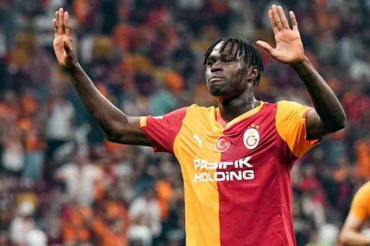 "Qalatasaray"ın müdafiəçisi derbidə zədələndi
