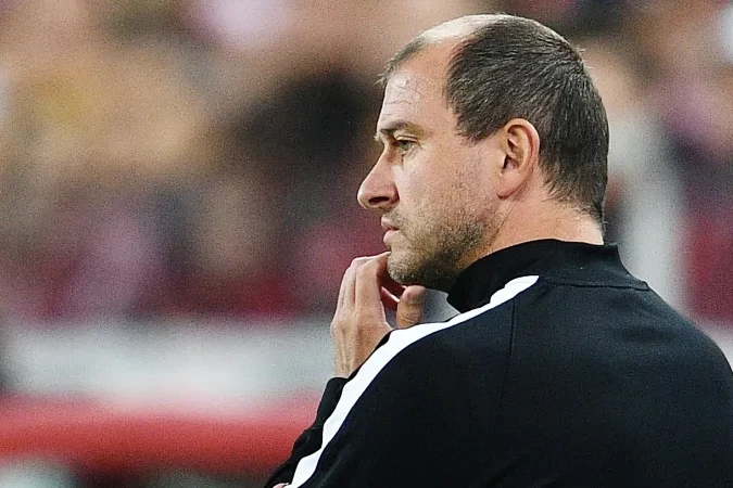 "Şerif" baş məşqçi ilə yolları ayırdı