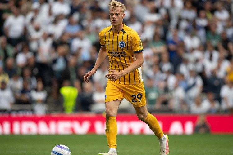 Niderlandlı müdafiəçi "Tottenhem"ə keçə bilər