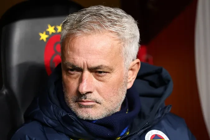 “Benfika” ilə oyundan öncə Joze Mourinyo "Fənərbağça" rəhbərliyini tənqid etdi