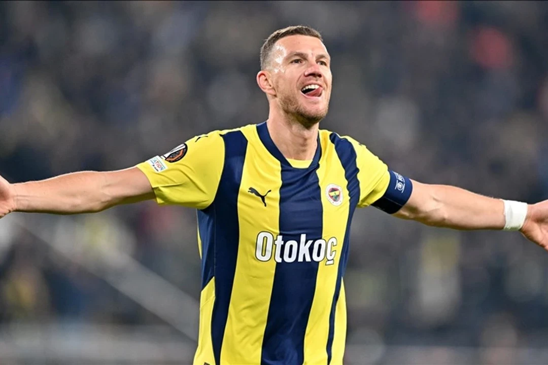 "Fənərbağça"nın sabiq forvardı "Komo" ilə anlaşdı