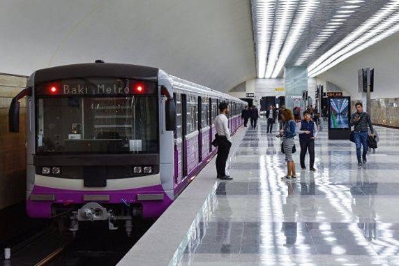 UFC-yə görə Bakı metrosu 02:00-dək işləyəcək