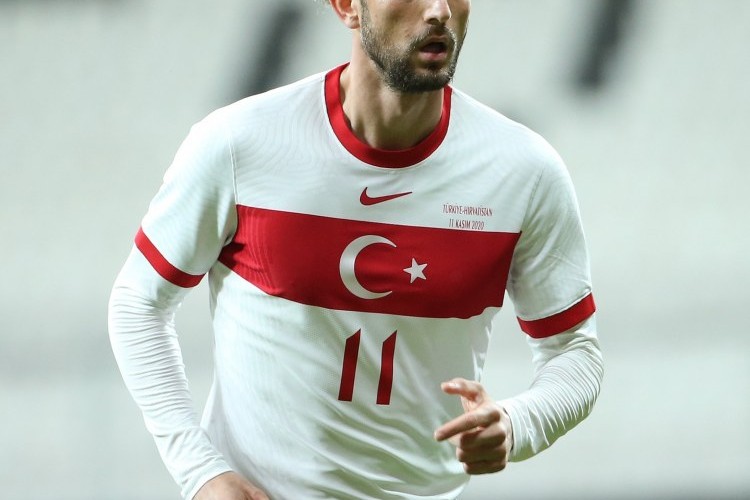 Türkiyə millisinin üzvü "Beşiktaş"a keçir