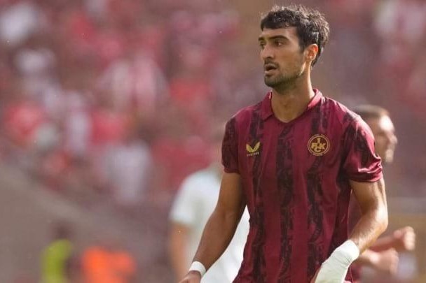 Mahir Emreli üçün "Roma" qarşısında 45 dəqiqə