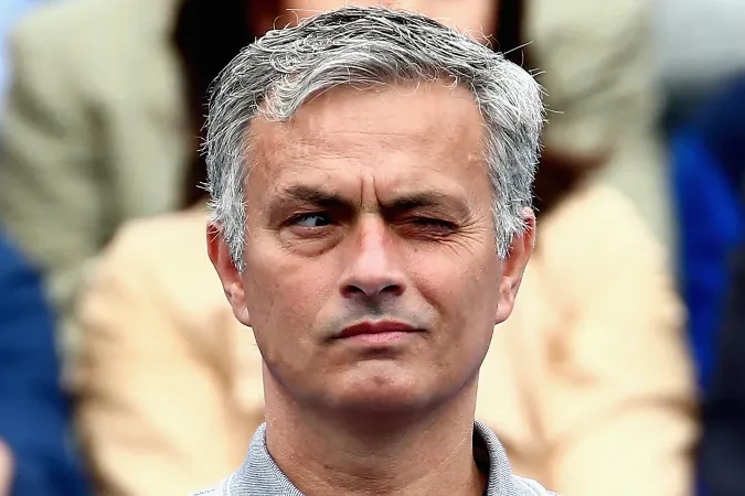 Mourinyo İstanbuldan ayrılsa da, "Fənərbaxça"nı külli-miqdarda borca salıb