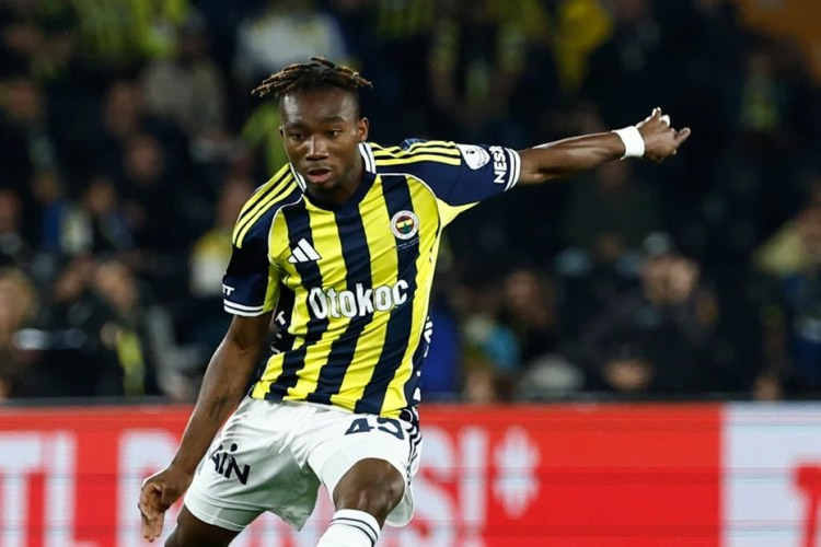 İngiltərə klubu "Fənərbaxça"nın legionerini istəyir