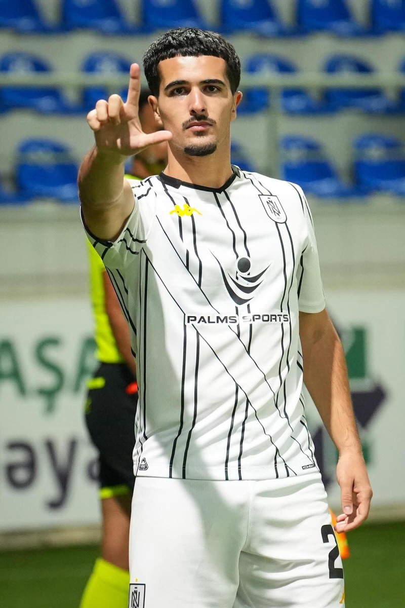 "Neftçi"nin futbolçusu: "Samir Abasov məndən bunu tələb edir"