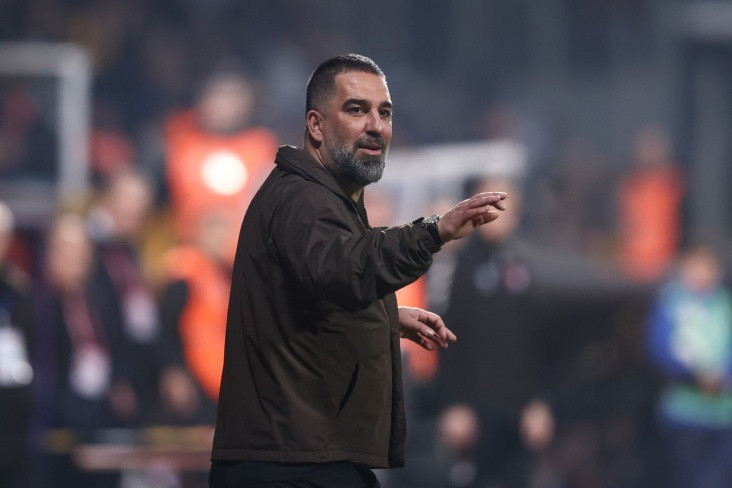 Ukrayna klubu Arda Turanın istefası barədə düşünmür