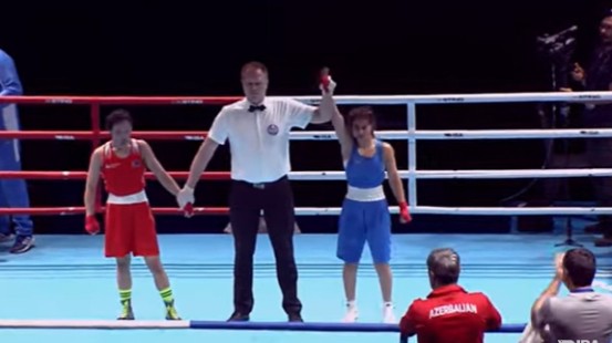 DÇ: Azərbaycan boksçusu 1/4 finala yüksəldi
