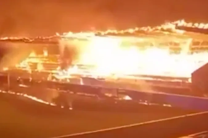 Finlandiyada stadionu yandırdılar