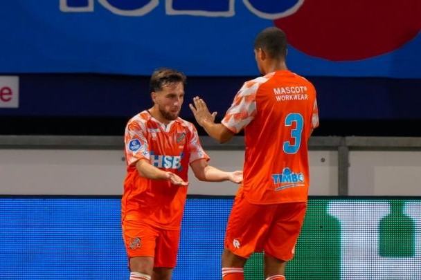 Ozan Can Kökçü yeni komandasında qol hesabını açdı