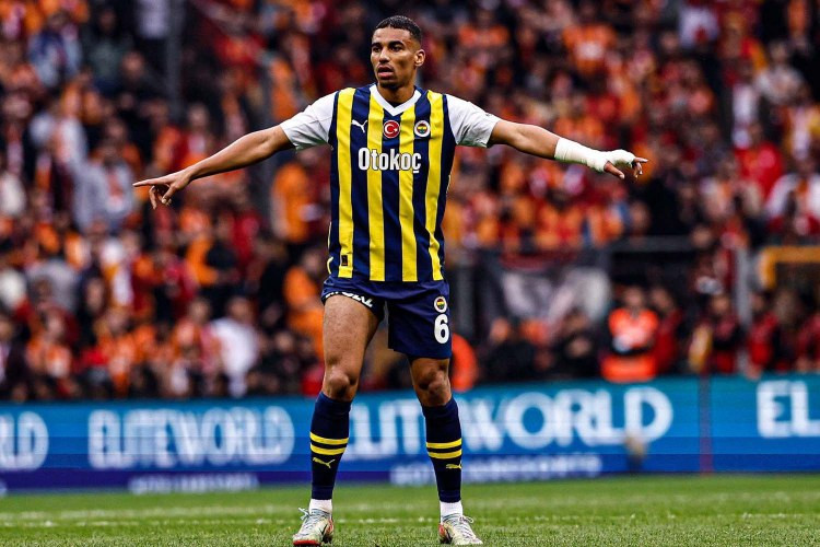 3 ay əvvəl "Fənərbaxça"dan ayrılan müdafiəçi İstanbul klubunun hədəfində