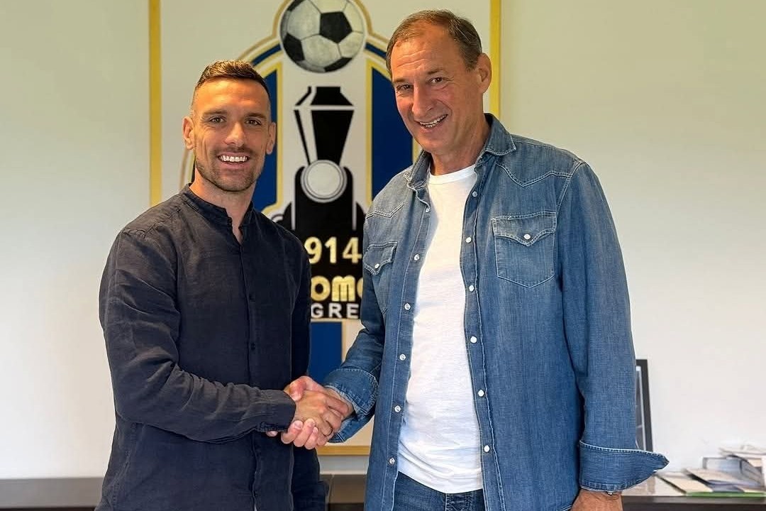 "Qarabağ"dan ayrılan futbolçu "Lokomotiv"də