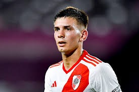PSJ 17 yaşlı argentinalıya görə 45 milyon verməyə hazırdır
