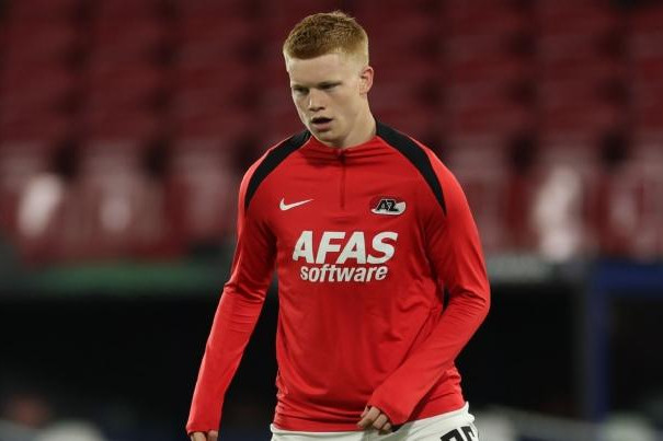 “Çelsi” bu dəfə niderlandlı futbolçunu hədəfə aldı