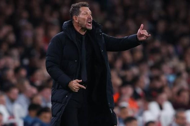 Simeone 0:4-dən danışdı