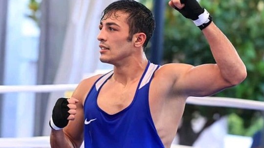 Azərbaycan boksçusu AÇ-də bürünc medal qazandı