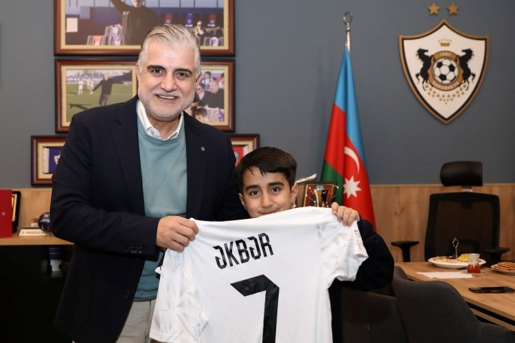 "Qarabağ"ın prezidenti Əkbərlə görüşdü