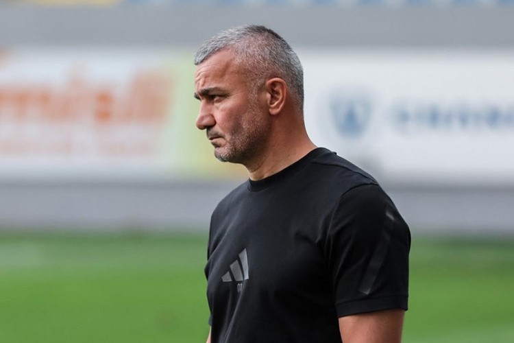 Qurban Qurbanov: "Futbolçuların hazırlıq durumu hələ qaydasında deyil"