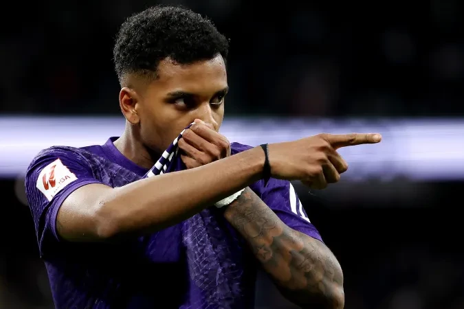 "Çelsi" braziliyalıya görə "Real"la danışıqlara başlayıb