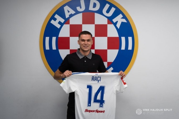 "Zirə"nin rəqibi millinin üzvünü transfer etdi