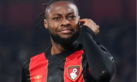 "Mançester Yunayted" "Bornmut"un vingerini transfer etmək istəyir