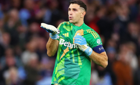 Emiliano Martinez Qattuzoya cavab verdi