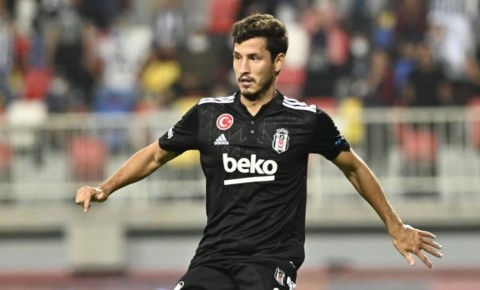 "Beşiktaş"ı tərk etməyə hazırlaşır