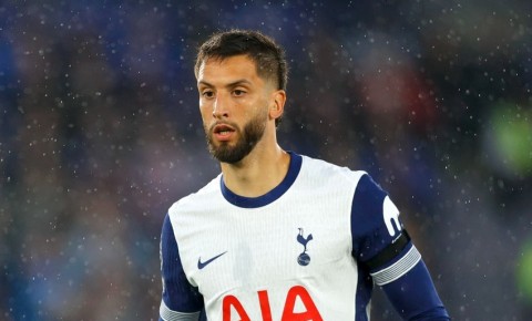 "Tottenhem"in huşunu itirən futbolçusunun durumu yaxşıdı