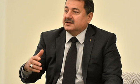 Vaqif Sadıqov: "Tam fərqli futbol məktəbinin nümayəndəsi ilə üz-üzə gələcəyik"