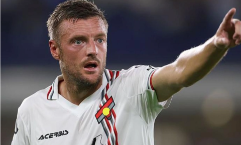 Tanınmış futbolçunun evi qarət edilib