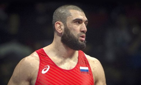 Rusiyalı Olimpiya çempionu iki medaldan məhrum olunub